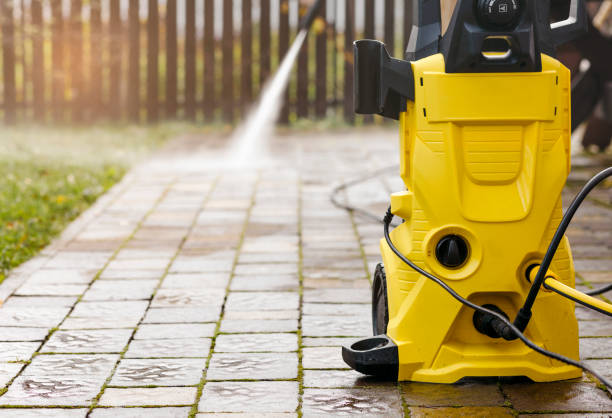 Best Pool Deck Cleaning  in North New Hyde Park, NY